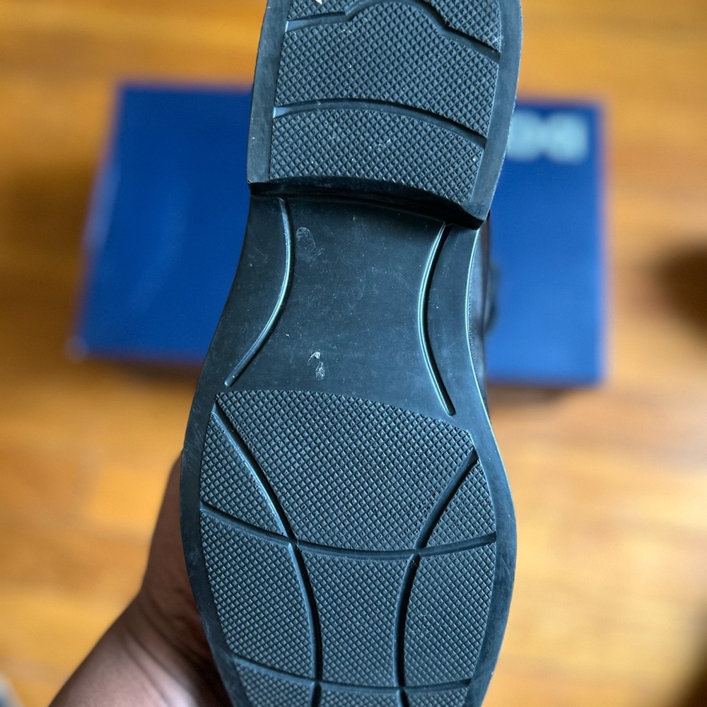Men’s Croft and Barrow Dress Shoes, size 8.5. - Picture 4 of 7